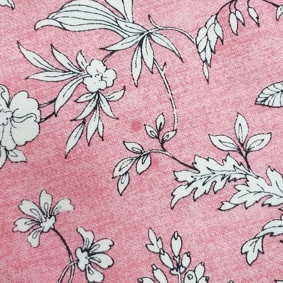 Gap Floral Pink and White Khakis Shorts - Picture 6 of 6